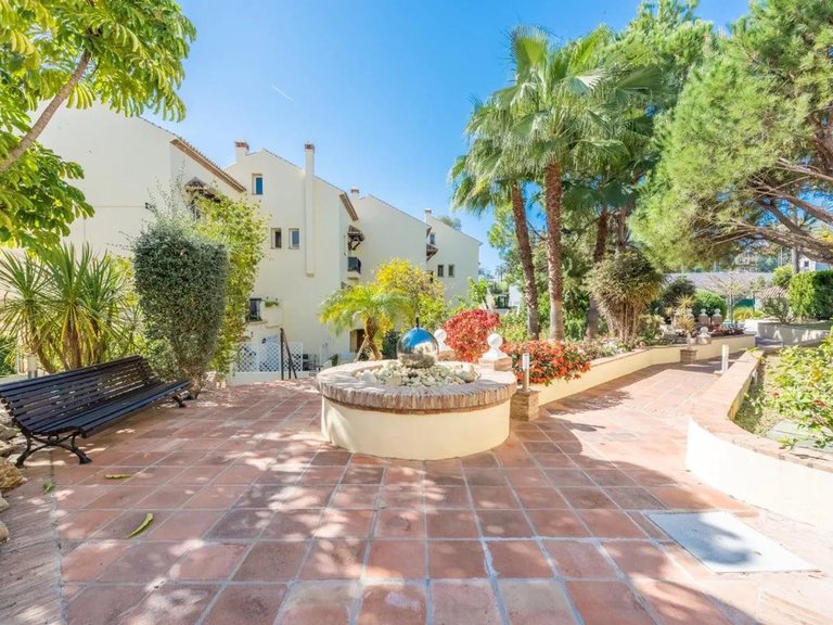 Apartment for Rent in Marbella, Malaga 10