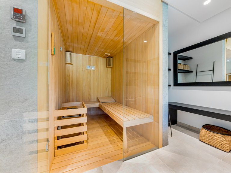 Villa for Sale in Marbella, Malaga 25