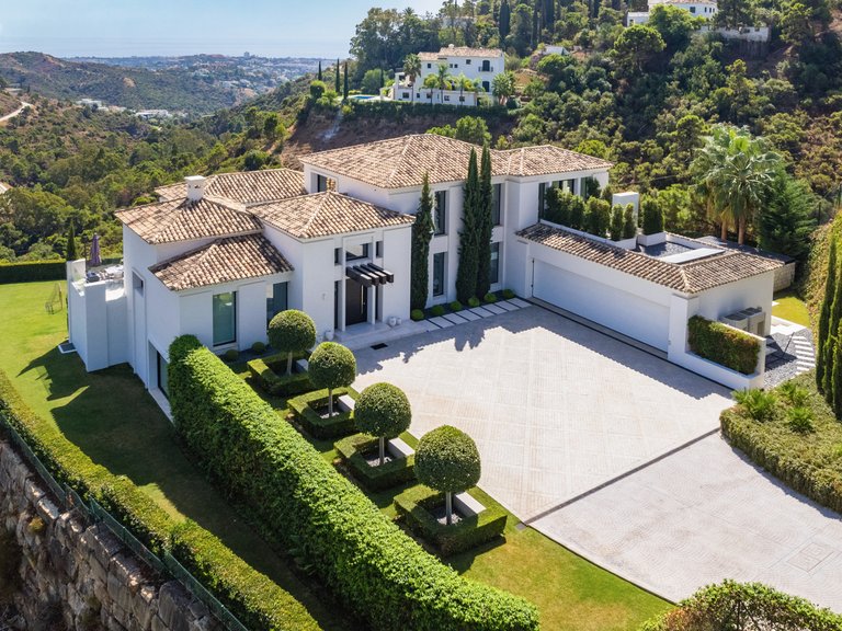 Villa for Sale in Marbella, Malaga 33