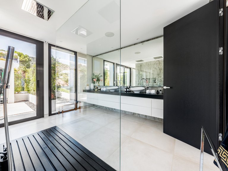 Villa for Sale in Marbella, Malaga 12