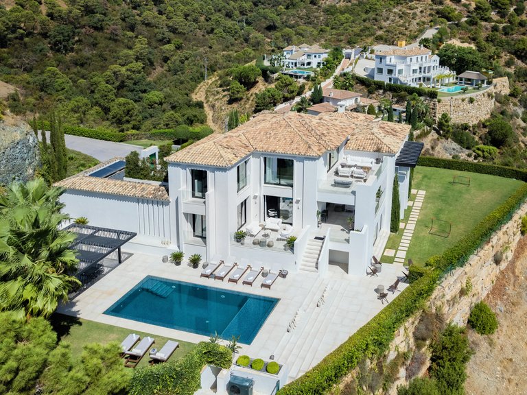 Villa for Sale in Marbella, Malaga 34