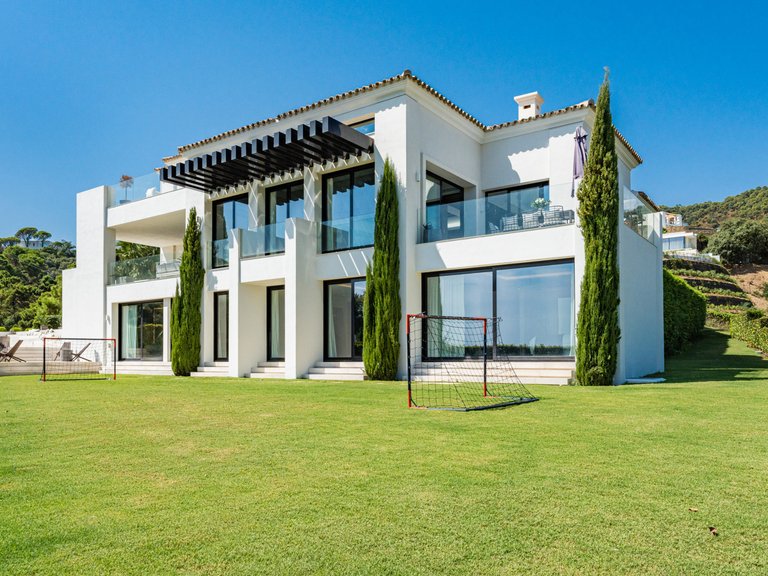 Villa for Sale in Marbella, Malaga 36