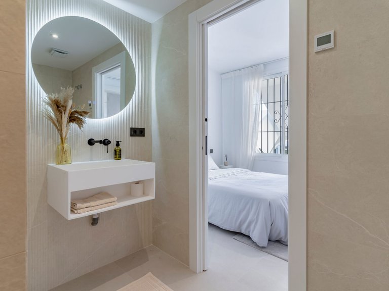 Apartment for Sale in Marbella, Malaga 15