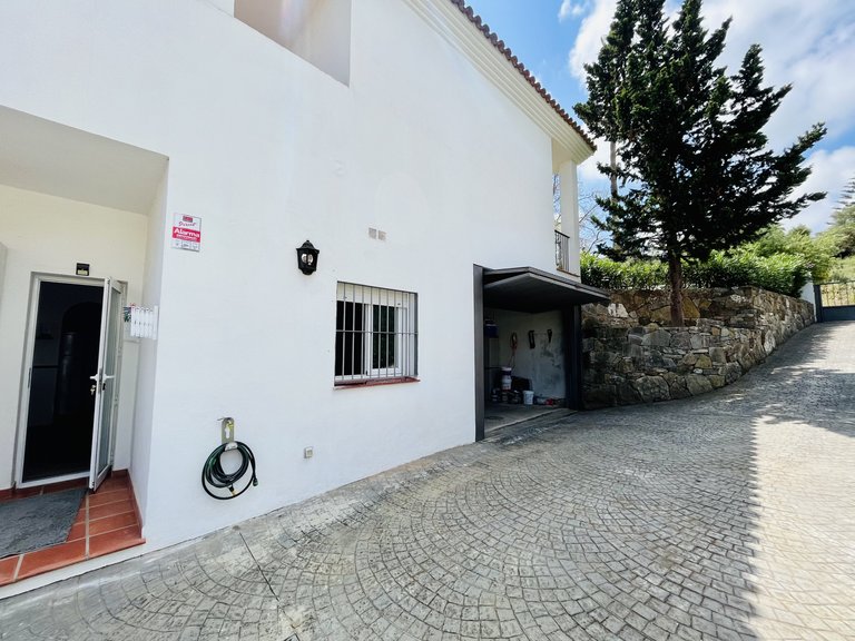 Villa for Sale in Sotogrande, Cadiz 38