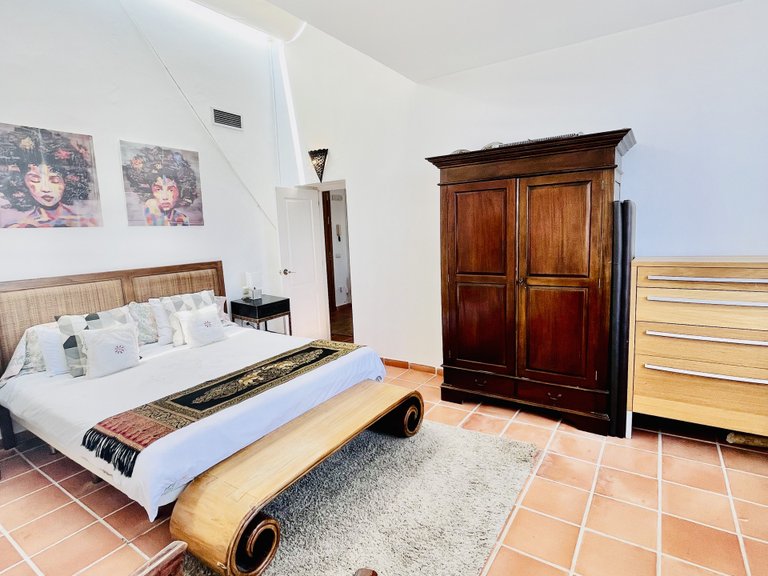 Villa for Sale in Sotogrande, Cadiz 8