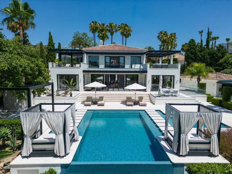 Villa for Sale in Marbella, Malaga 47