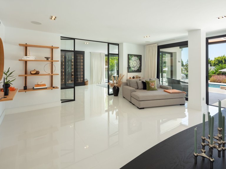 Villa for Sale in Marbella, Malaga 26