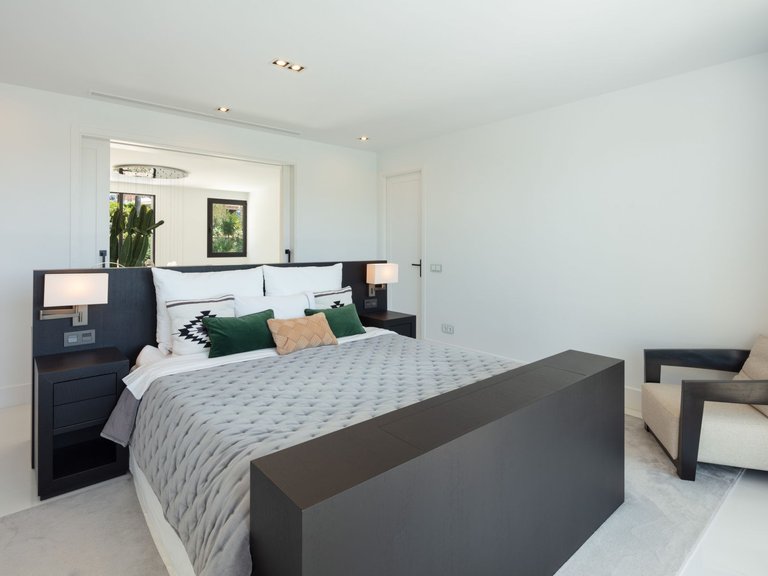 Villa for Sale in Marbella, Malaga 10