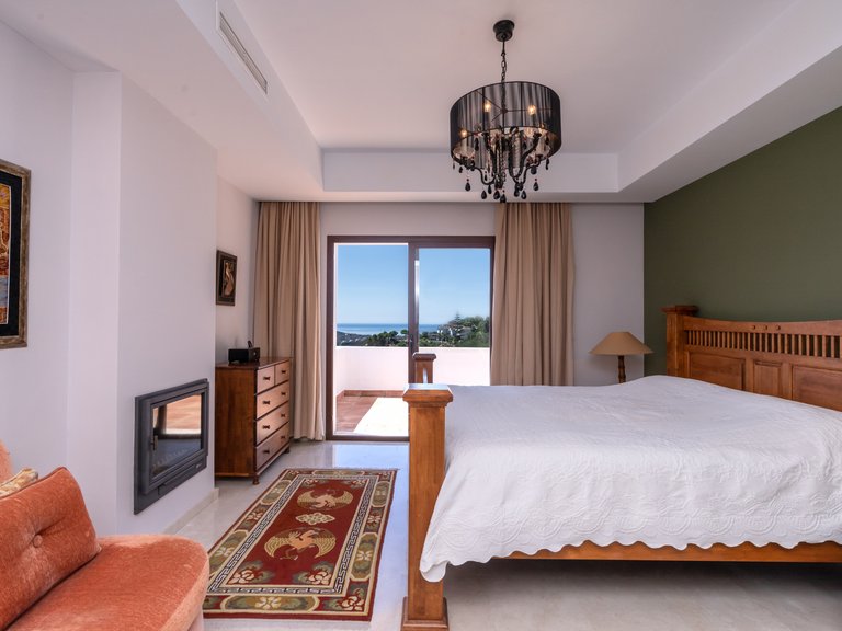 Villa for Sale in Marbella, Malaga 16