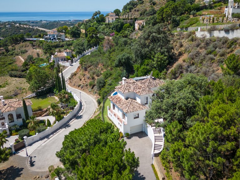 Villa for Sale in Marbella, Malaga 1