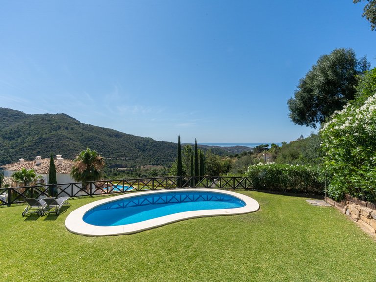 Villa for Sale in Marbella, Malaga 44