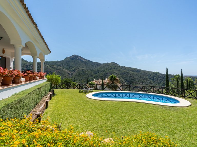 Villa for Sale in Marbella, Malaga 48