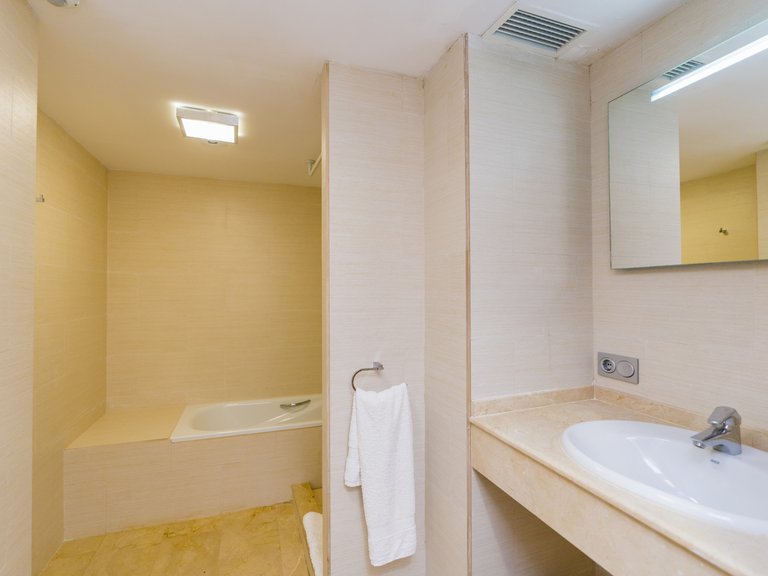 Villa for Sale in Sotogrande, Cadiz 32