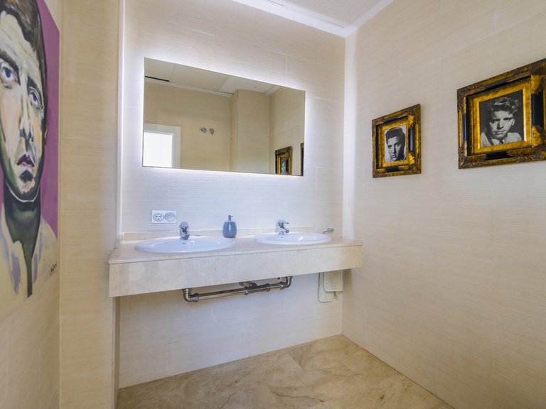 Villa for Sale in Sotogrande, Cadiz 11