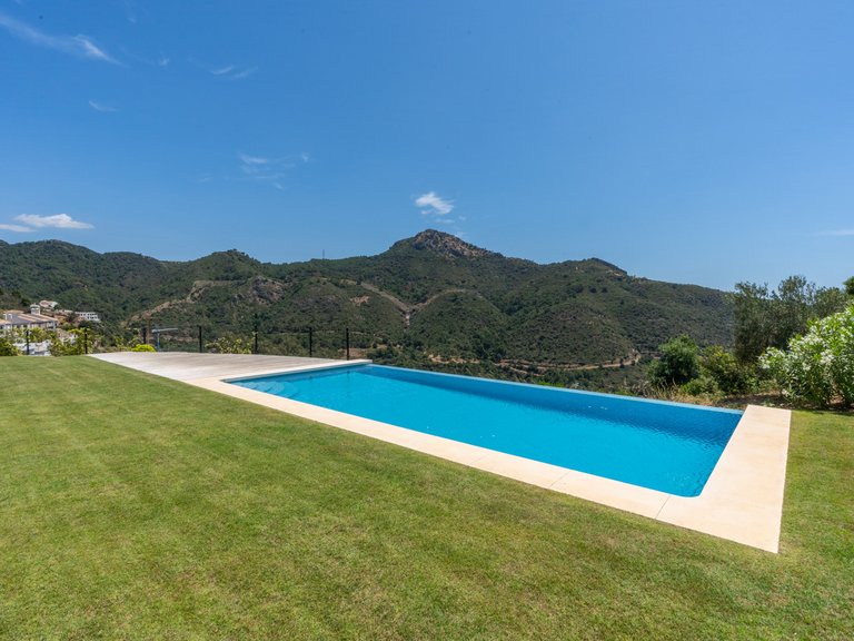 Villa for Sale in Marbella, Malaga 57