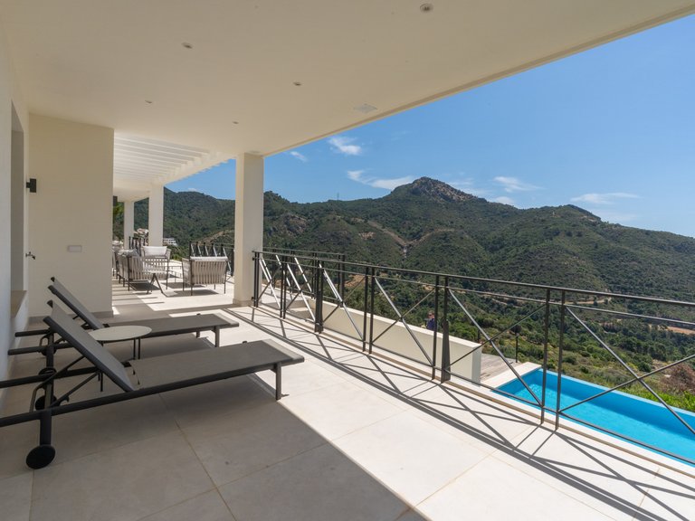 Villa for Sale in Marbella, Malaga 26