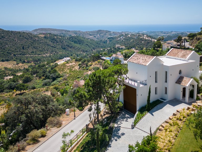 Villa for Sale in Marbella, Malaga 1