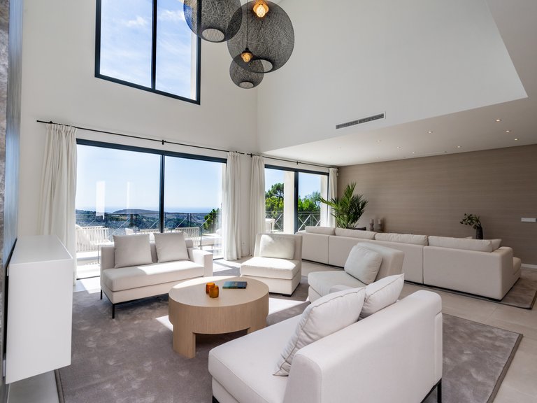 Villa for Sale in Marbella, Malaga 16