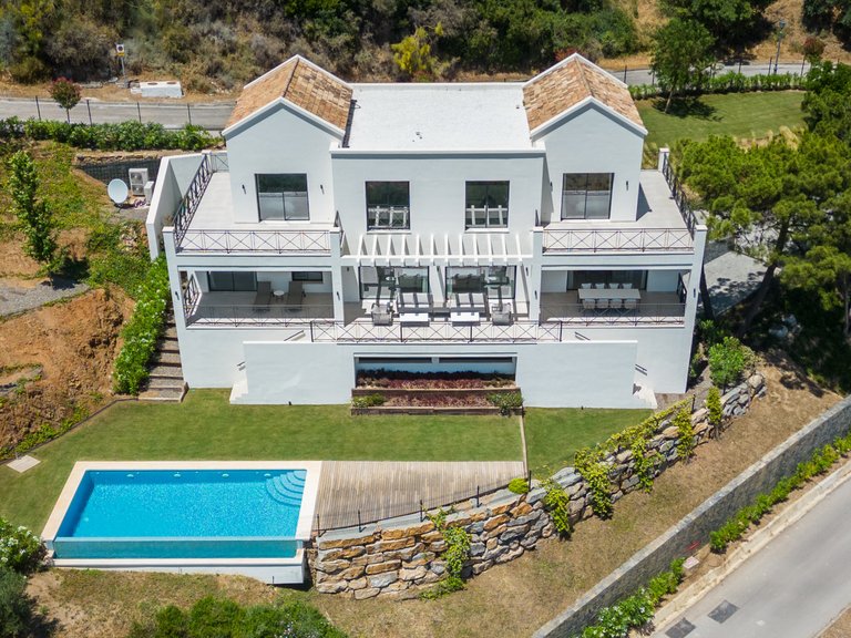 Villa for Sale in Marbella, Malaga 3