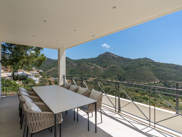 Villa for Sale in Marbella, Malaga 54