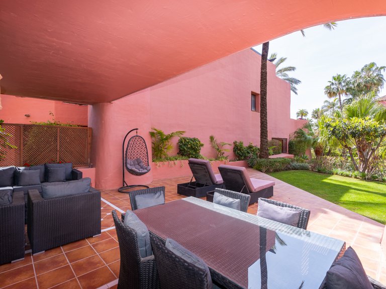 Apartment for Sale in Estepona, Malaga 1