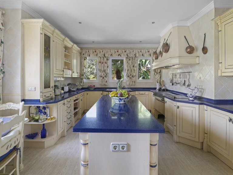 Villa for Sale in Marbella, Malaga 22