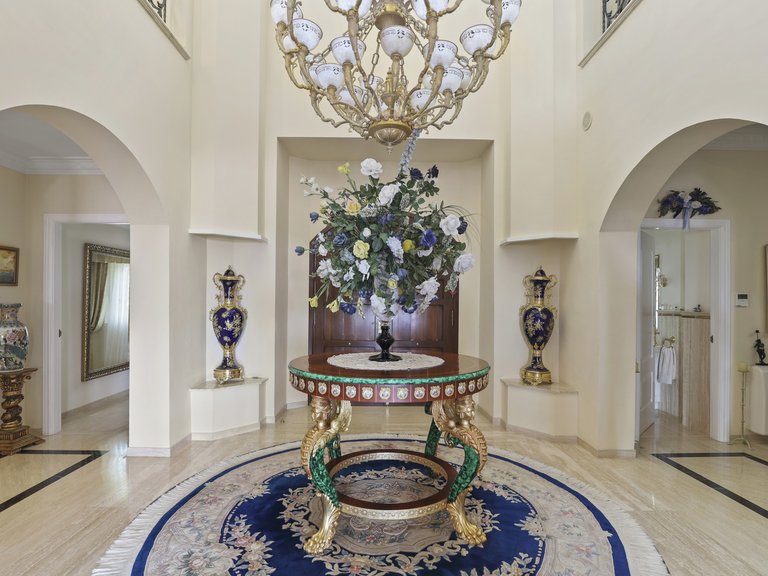 Villa for Sale in Marbella, Malaga 12