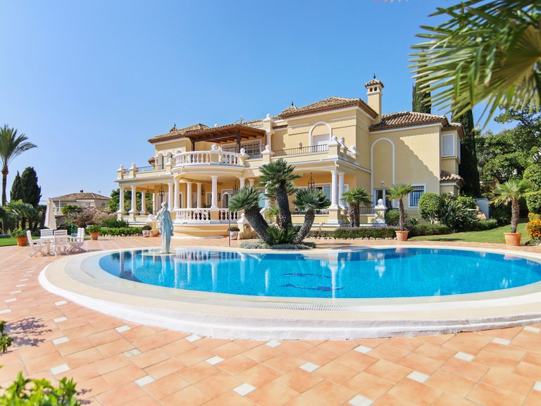 Villa for Sale in Marbella, Malaga 37