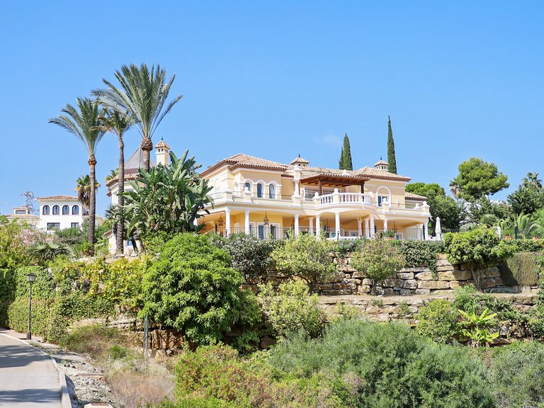 Villa for Sale in Marbella, Malaga 36