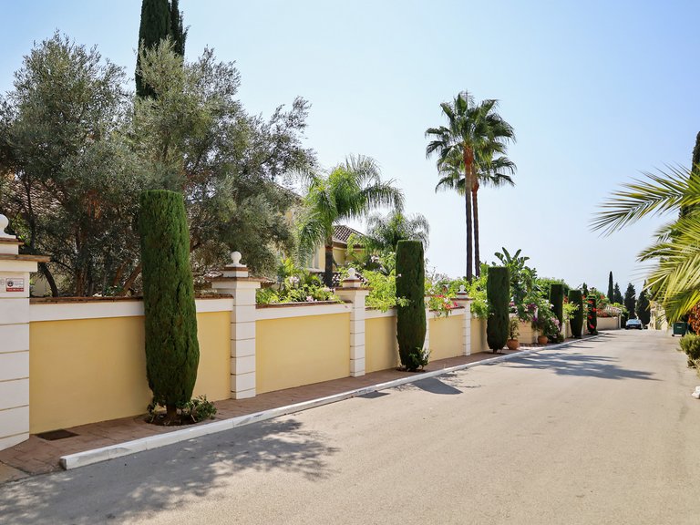 Villa for Sale in Marbella, Malaga 41