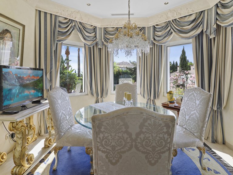 Villa for Sale in Marbella, Malaga 11