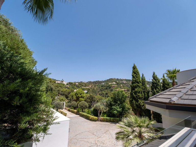 Villa for Sale in Benahavis, Malaga 27