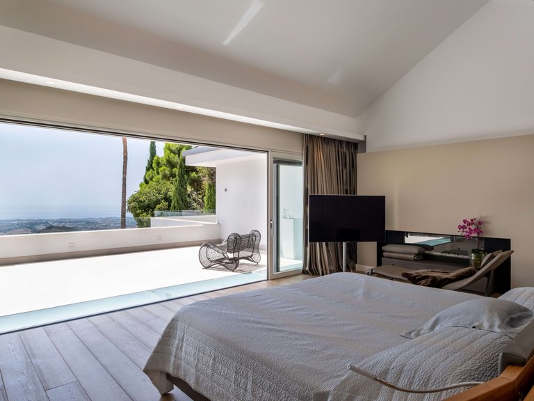 Villa for Sale in Benahavis, Malaga 10