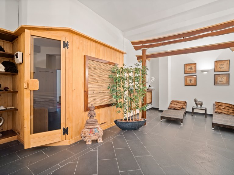Villa for Sale in Marbella, Malaga 8