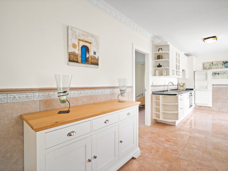 Villa for Sale in Marbella, Malaga 32