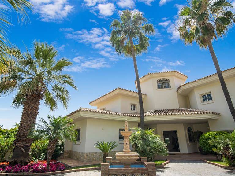 Villa for Sale in Marbella, Malaga 6