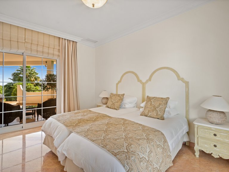 Villa for Sale in Marbella, Malaga 9