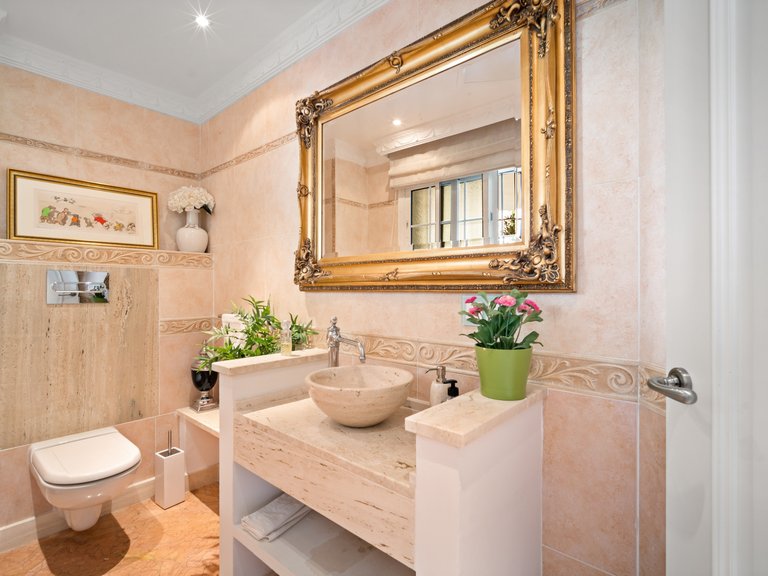 Villa for Sale in Marbella, Malaga 26