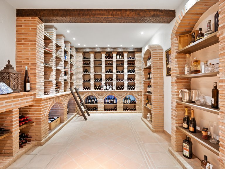 Villa for Sale in Marbella, Malaga 5
