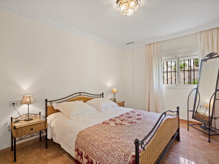 Villa for Sale in Marbella, Malaga 19