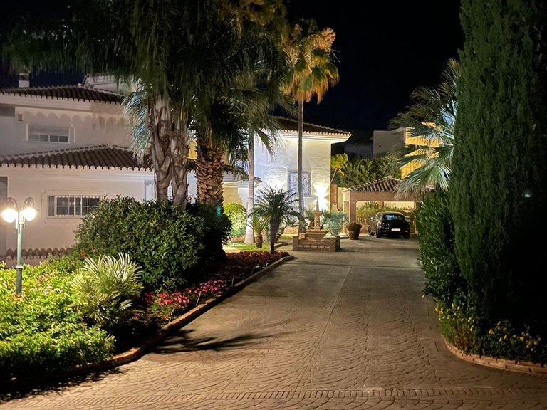 Villa for Sale in Marbella, Malaga 24