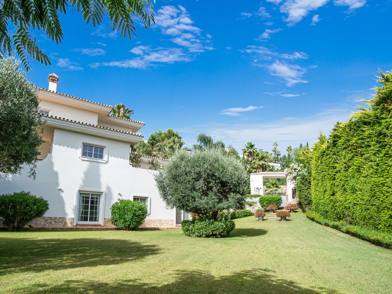 Villa for Sale in Marbella, Malaga 22