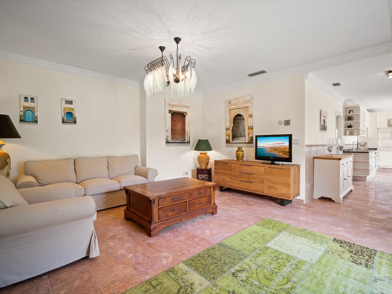 Villa for Sale in Marbella, Malaga 18