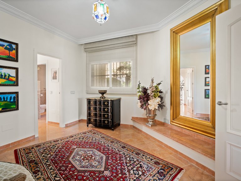 Villa for Sale in Marbella, Malaga 43
