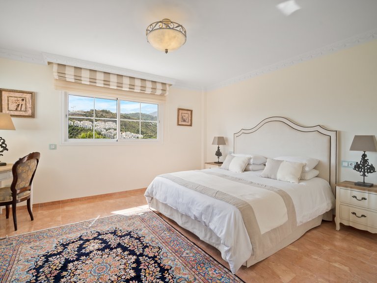 Villa for Sale in Marbella, Malaga 28