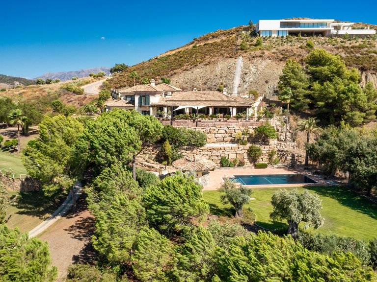 Villa for Sale in Benahavis, Malaga 5