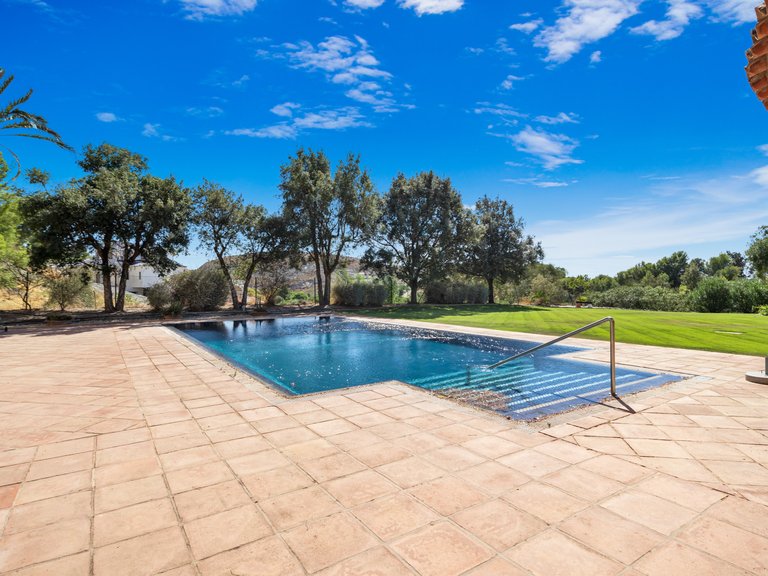 Villa for Sale in Benahavis, Malaga 12