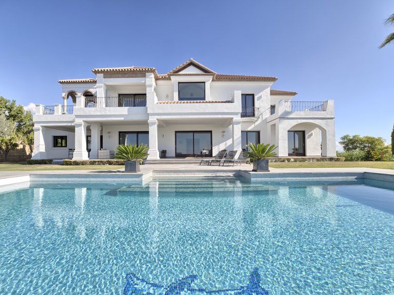 Villa for Sale in Benahavis, Malaga 1
