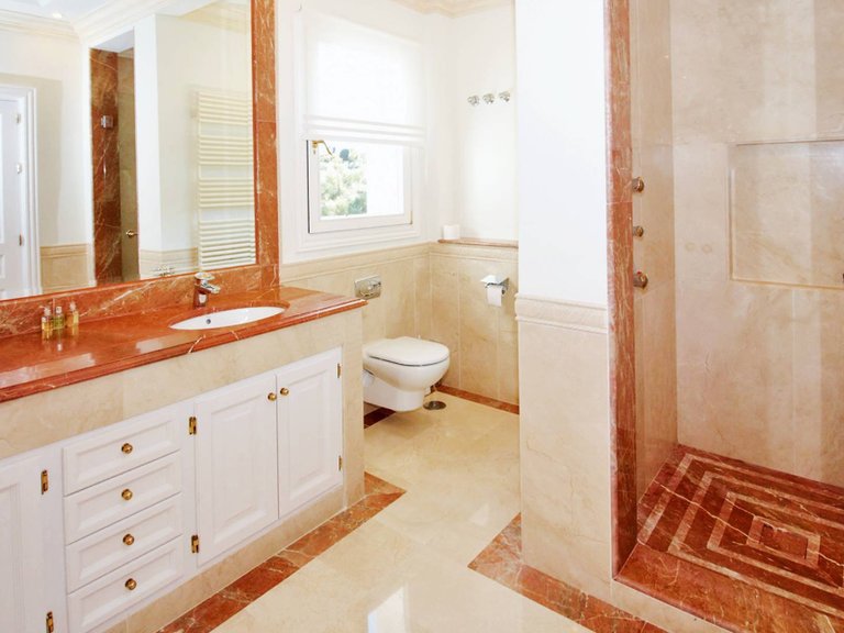 Villa for Sale in Benahavis, Malaga 21