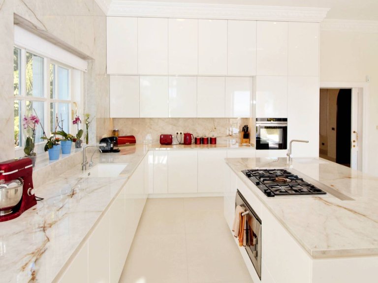 Villa for Sale in Benahavis, Malaga 7